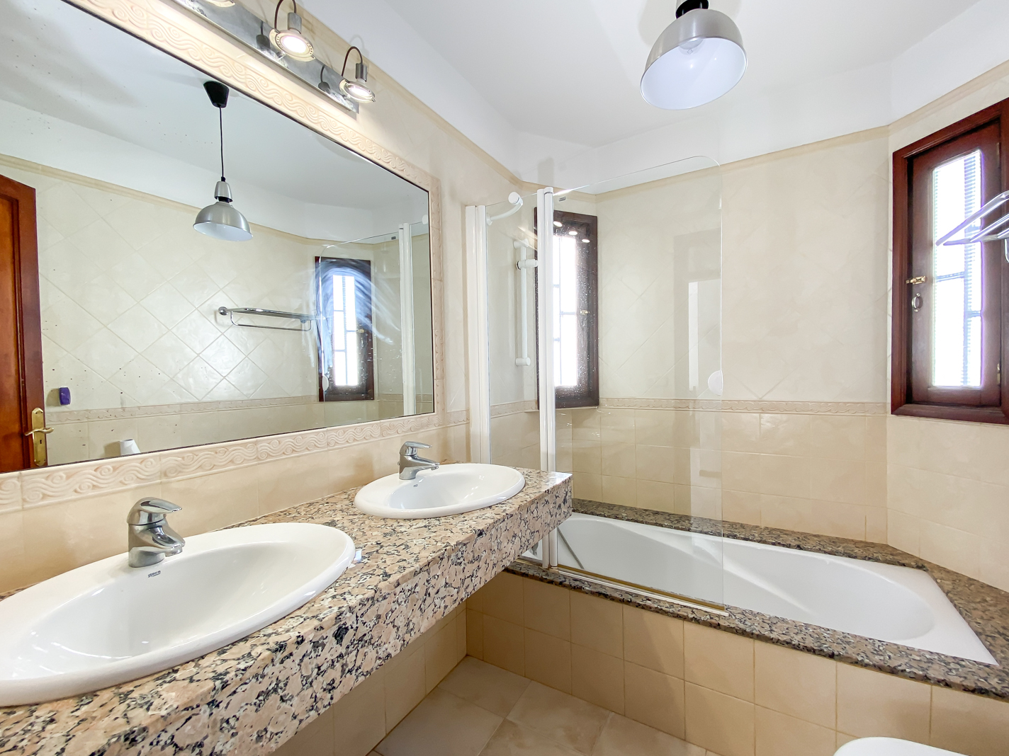 - Puerto Del Carmen - Roper Properties
