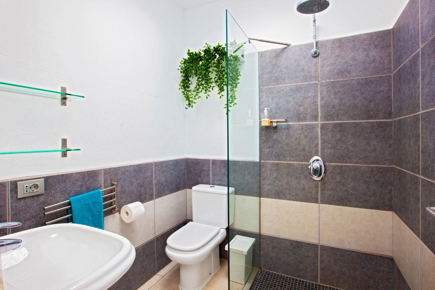 - Macher - Roper Properties