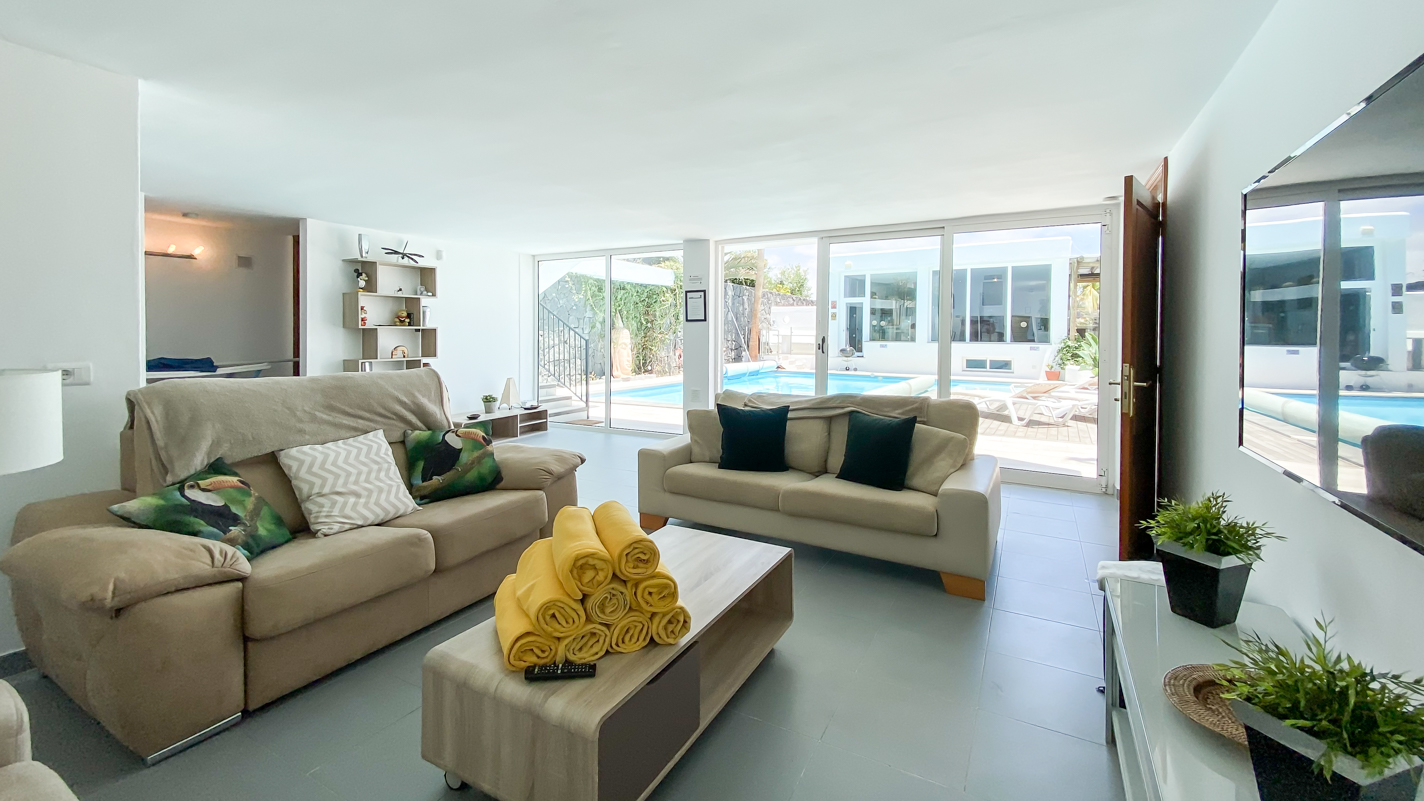- Puerto Del Carmen - Roper Properties