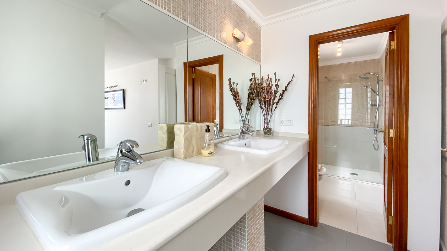 - Puerto Del Carmen - Roper Properties