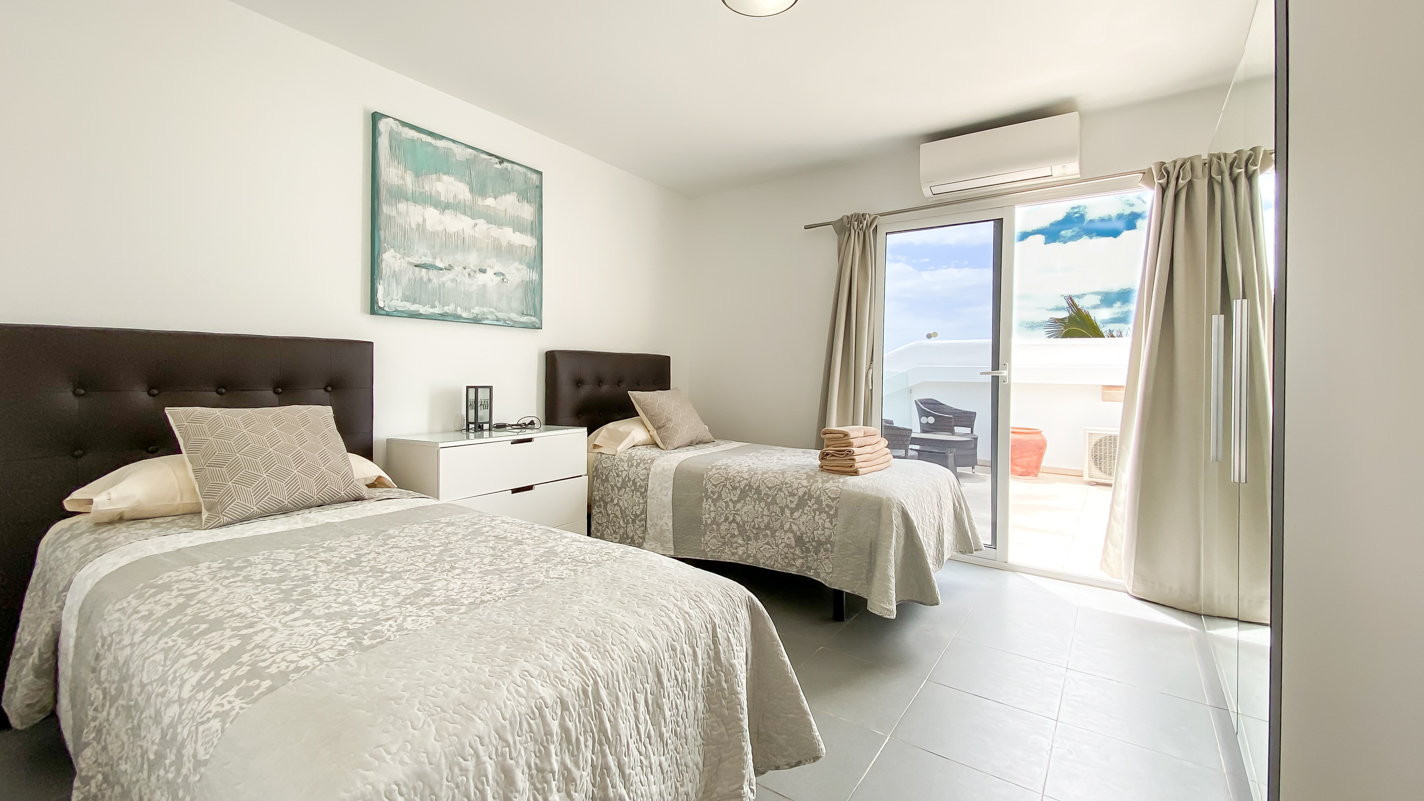 - Puerto Del Carmen - Roper Properties