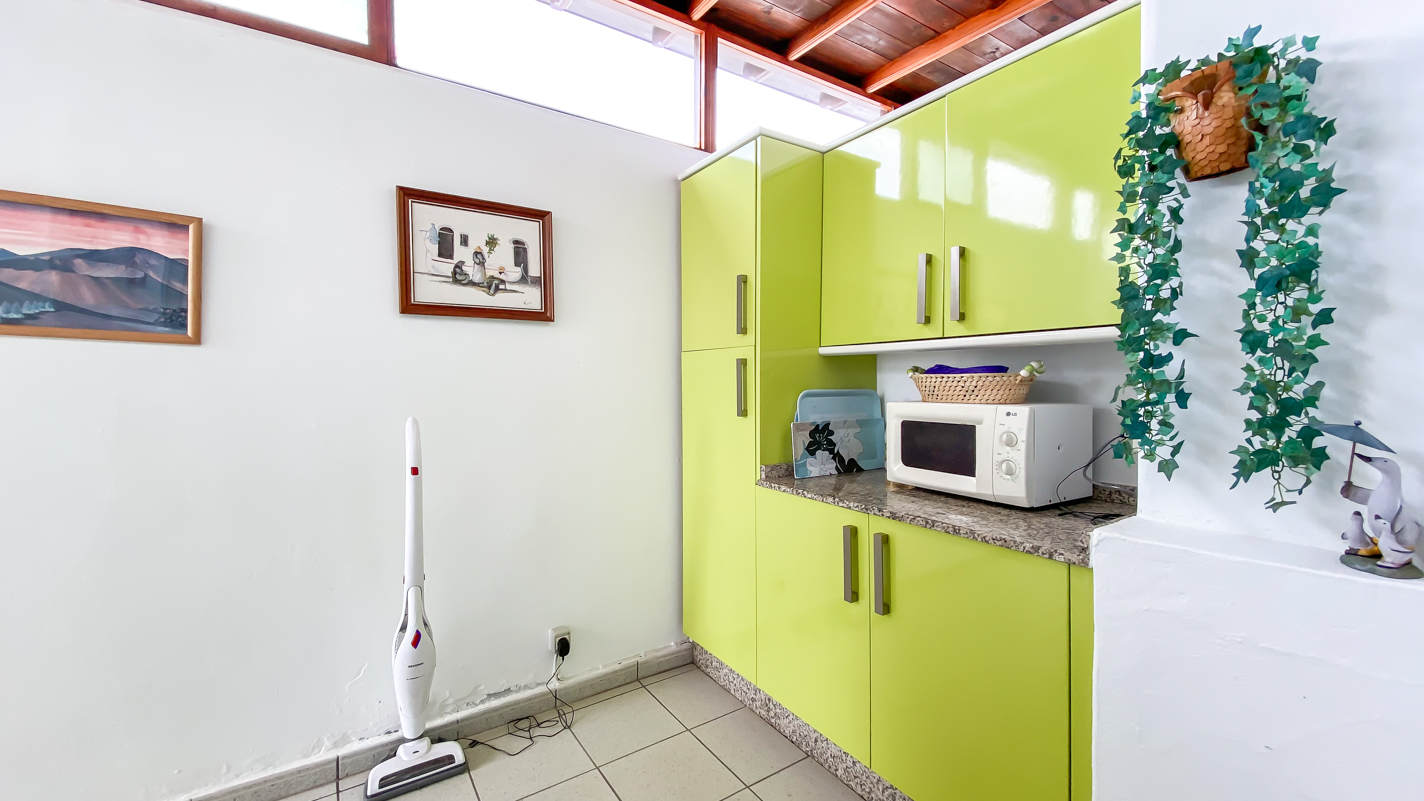 - Tías - Roper Properties