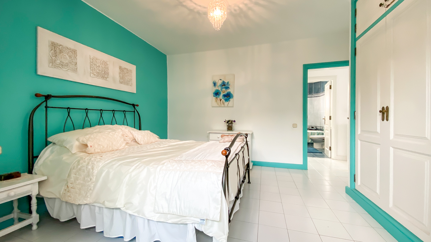 - Tías - Roper Properties