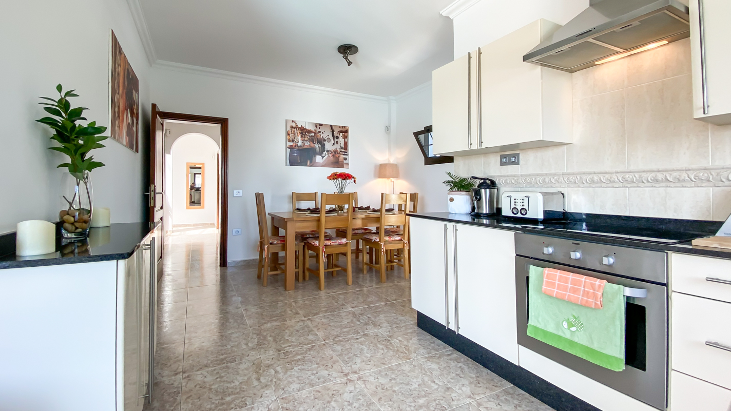 - Puerto Del Carmen - Roper Properties