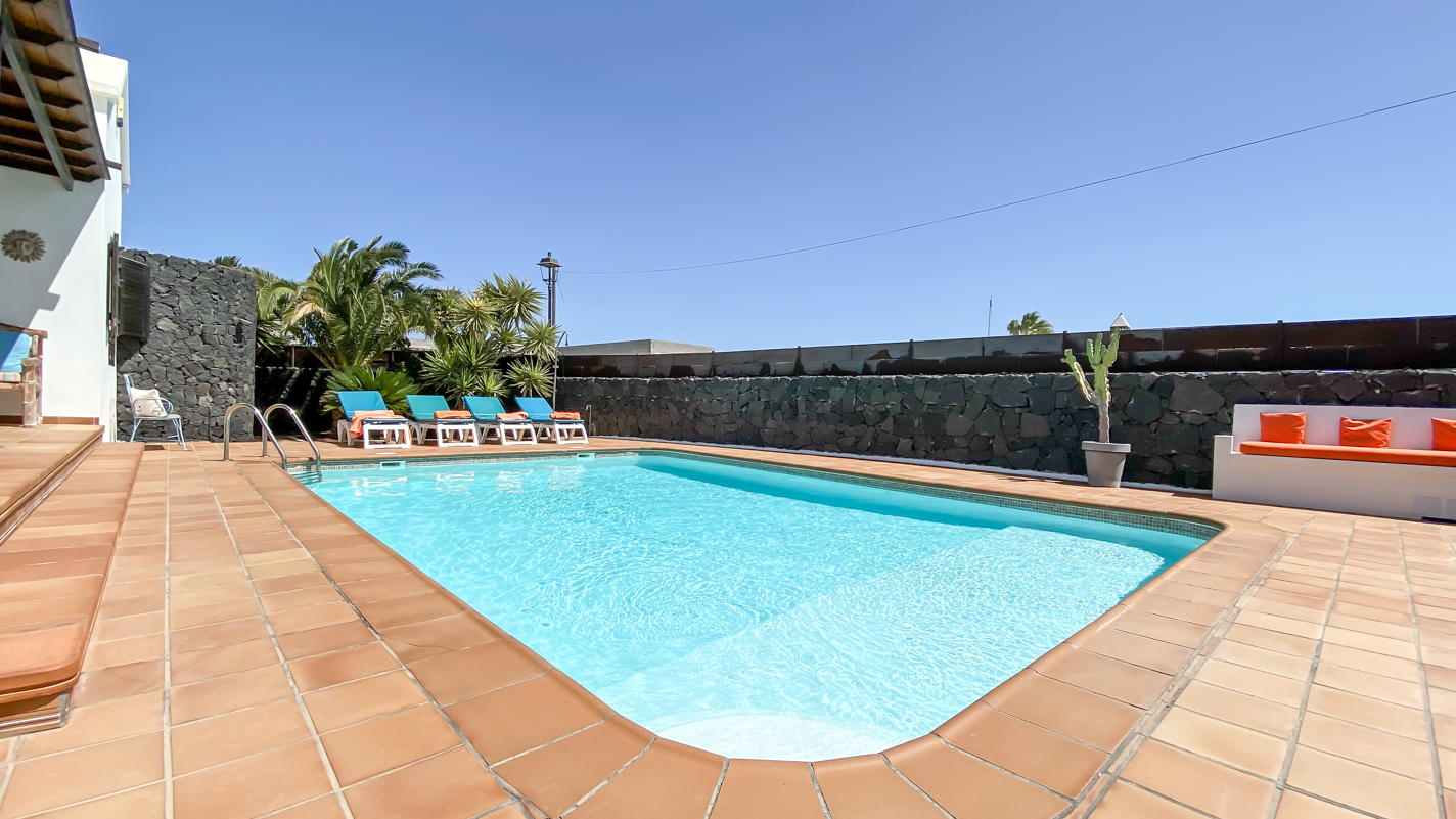 - Puerto Del Carmen - Roper Properties