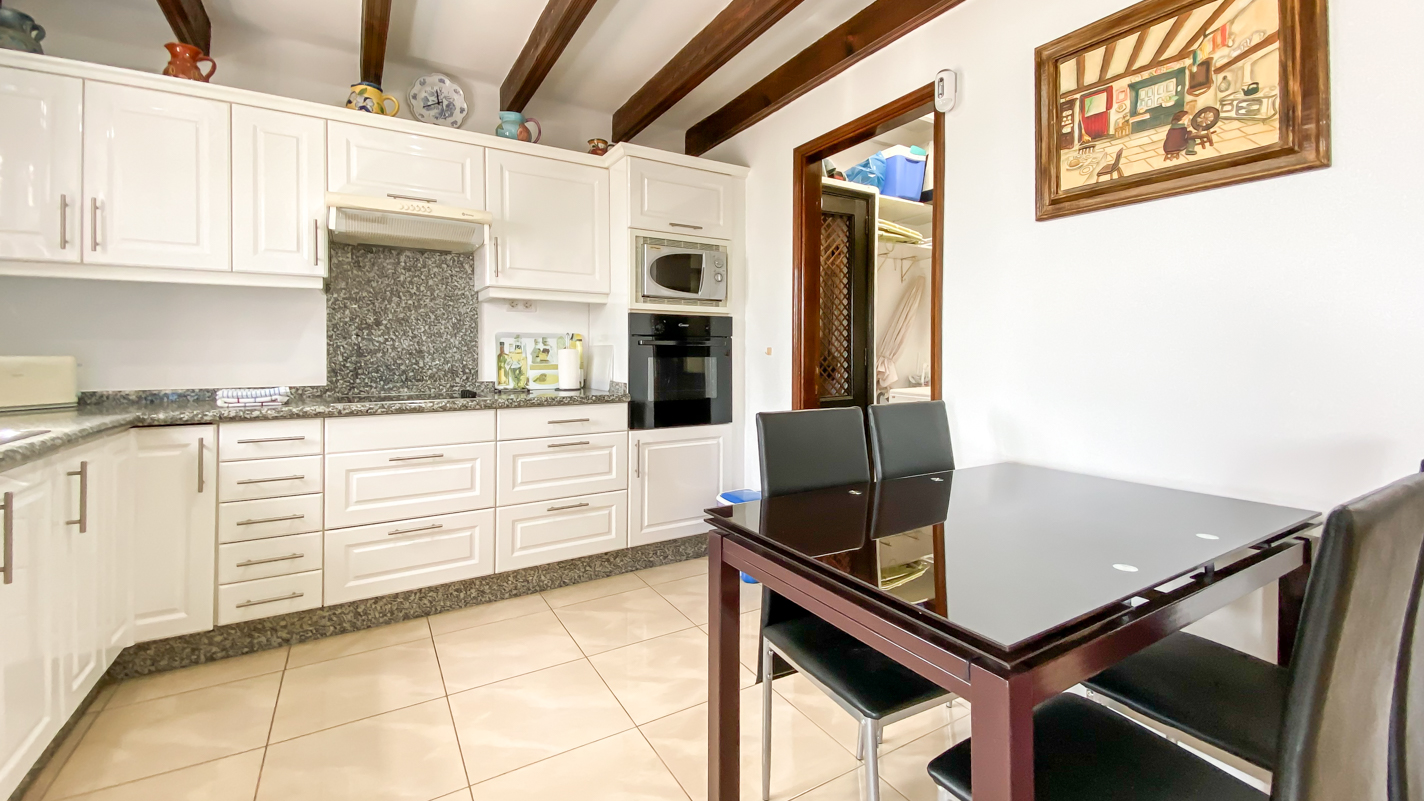 Oasis San Antonio - Puerto Del Carmen - Roper Properties