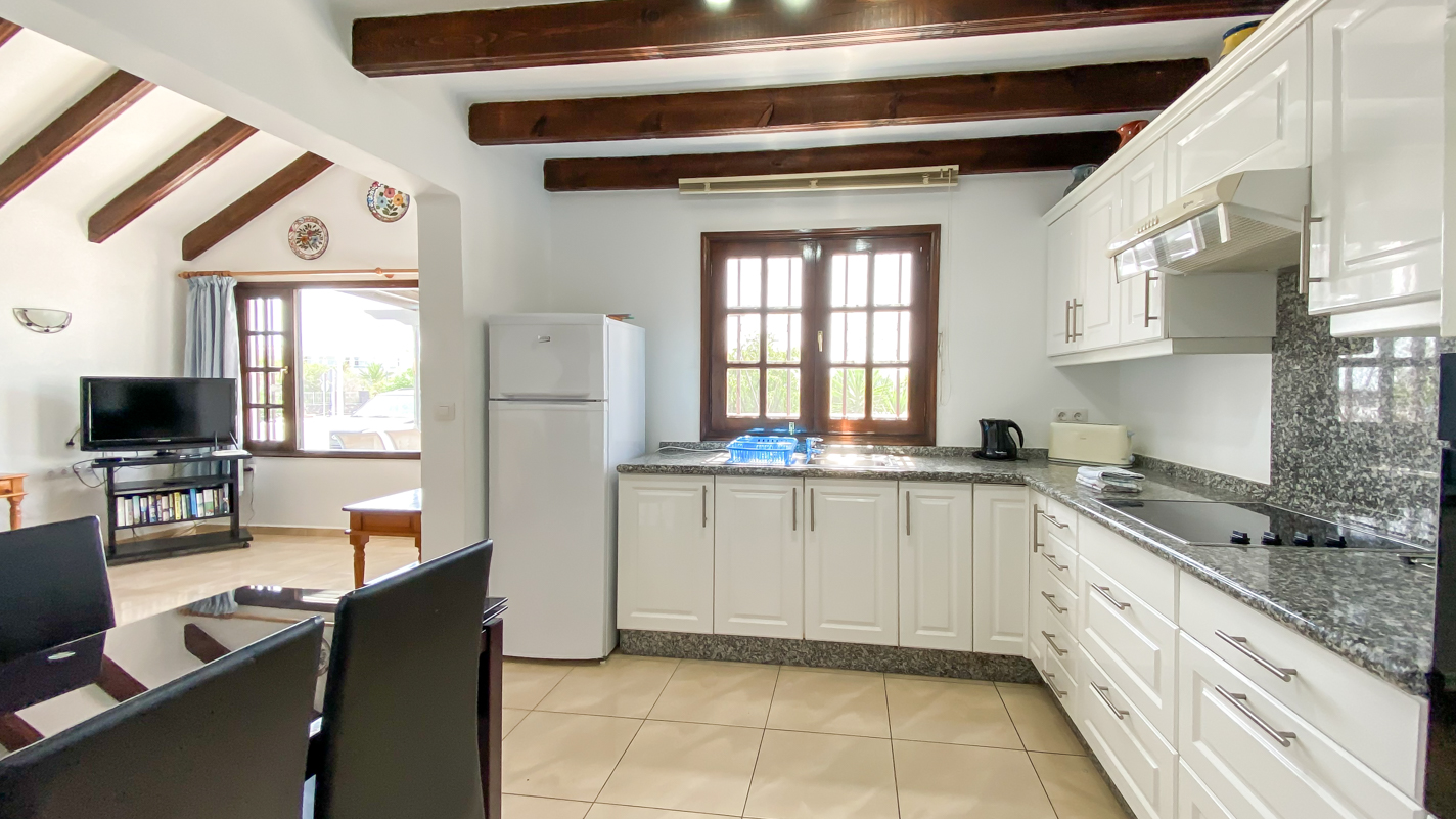 Oasis San Antonio - Puerto Del Carmen - Roper Properties