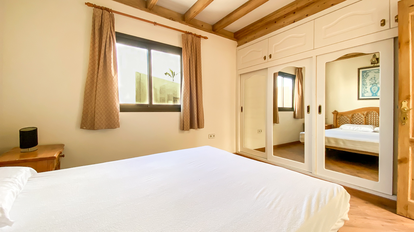 Sands Beach - Costa Teguise - Roper Properties