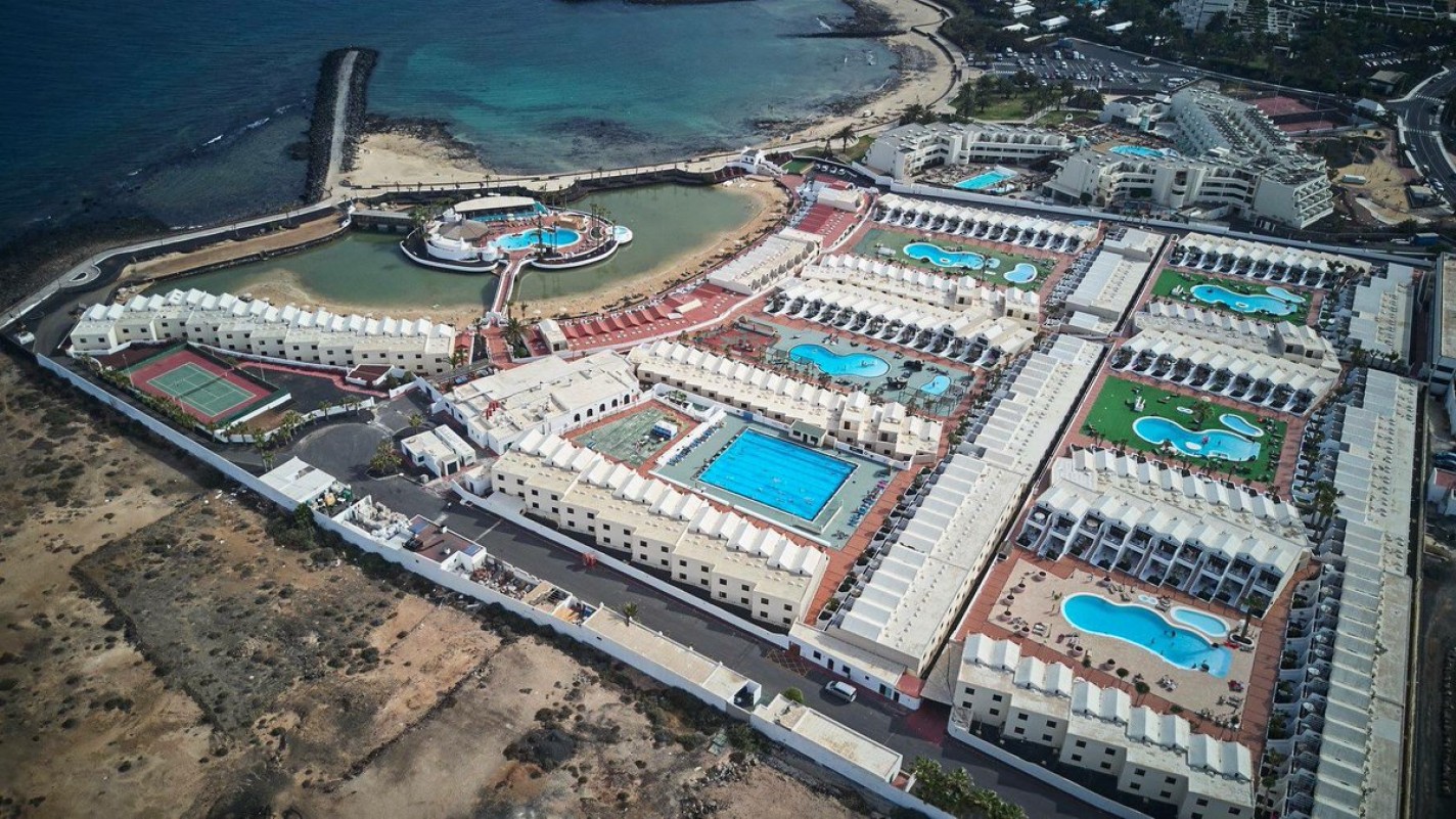 Sands Beach - Costa Teguise - Roper Properties