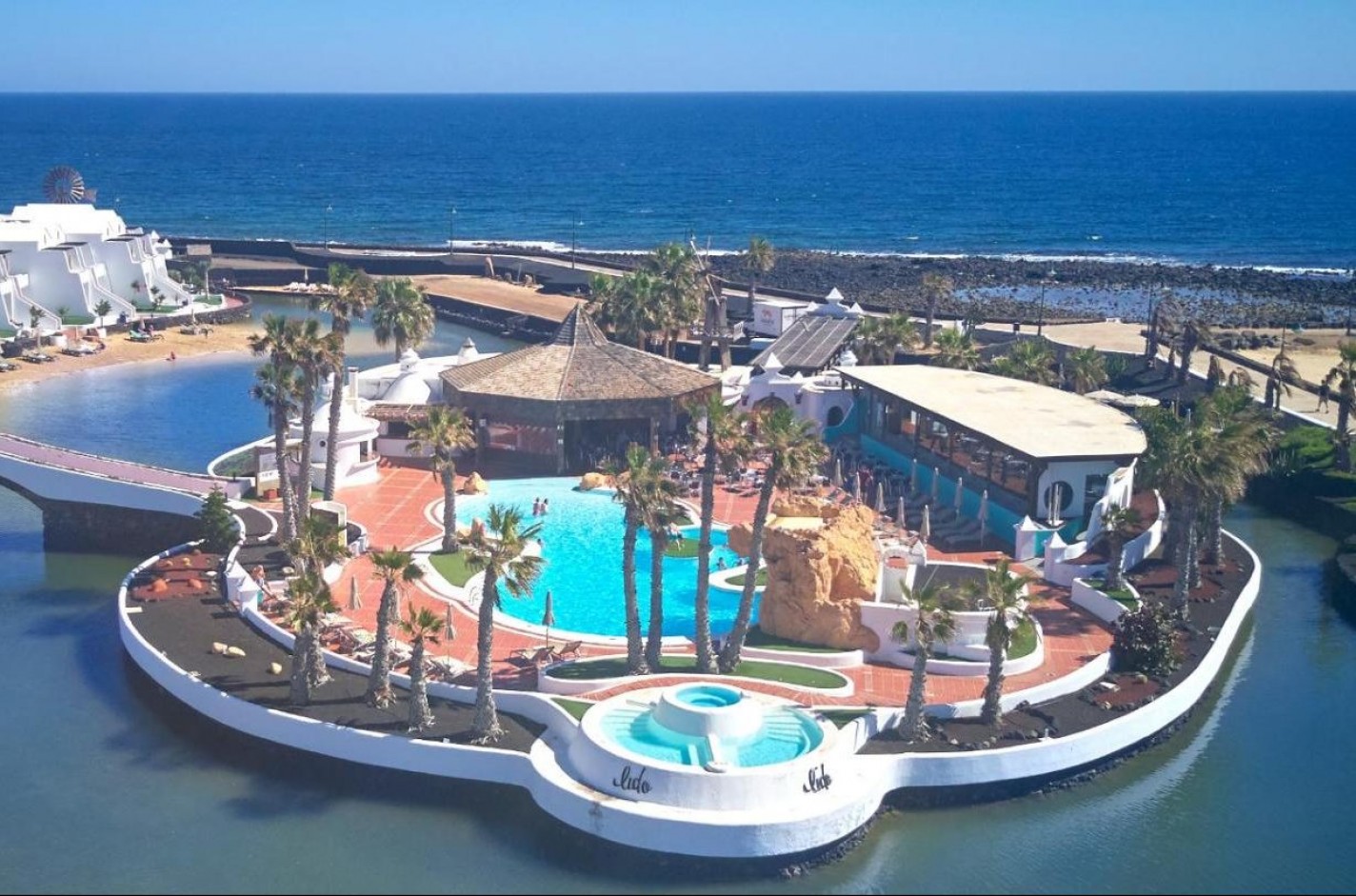 Sands Beach - Costa Teguise - Roper Properties