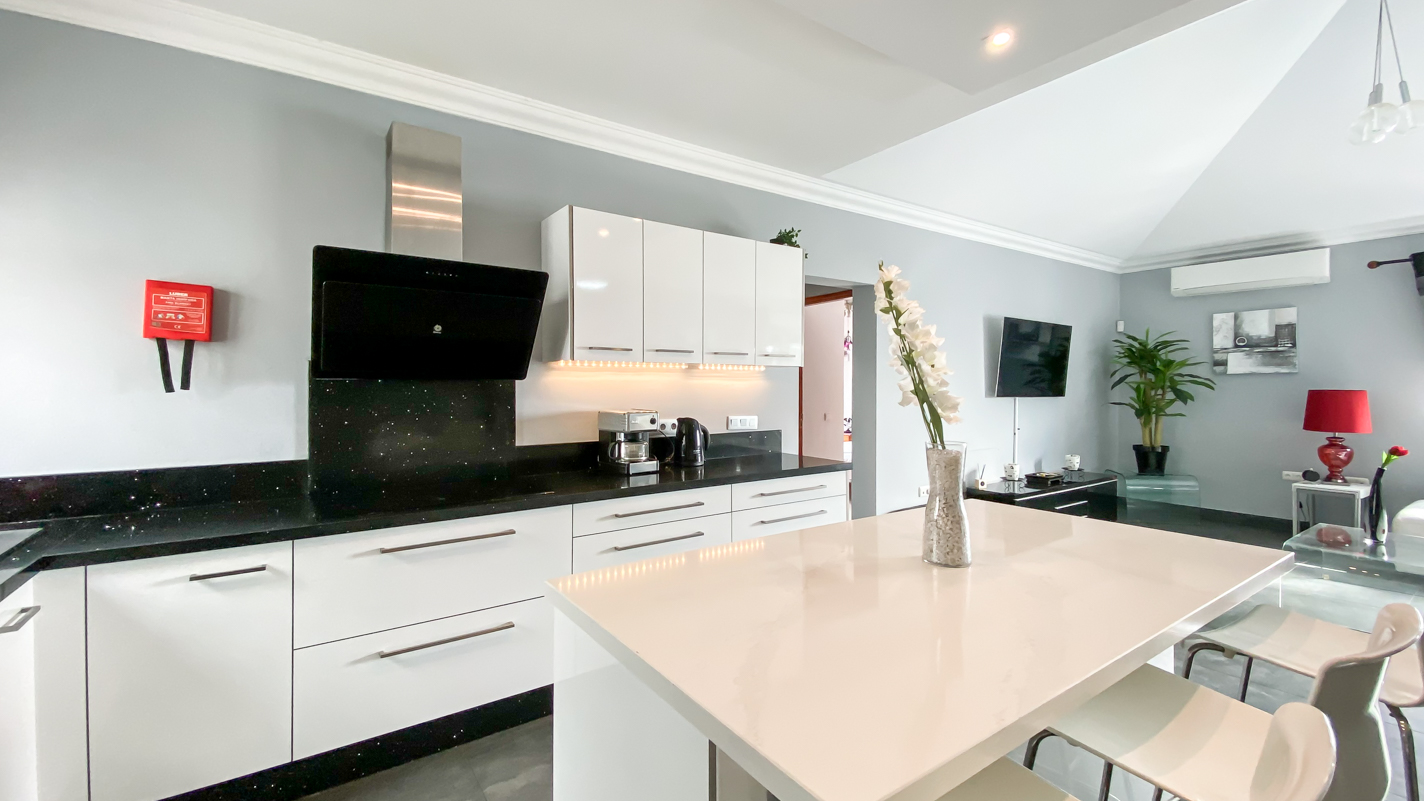 - Puerto Del Carmen - Roper Properties
