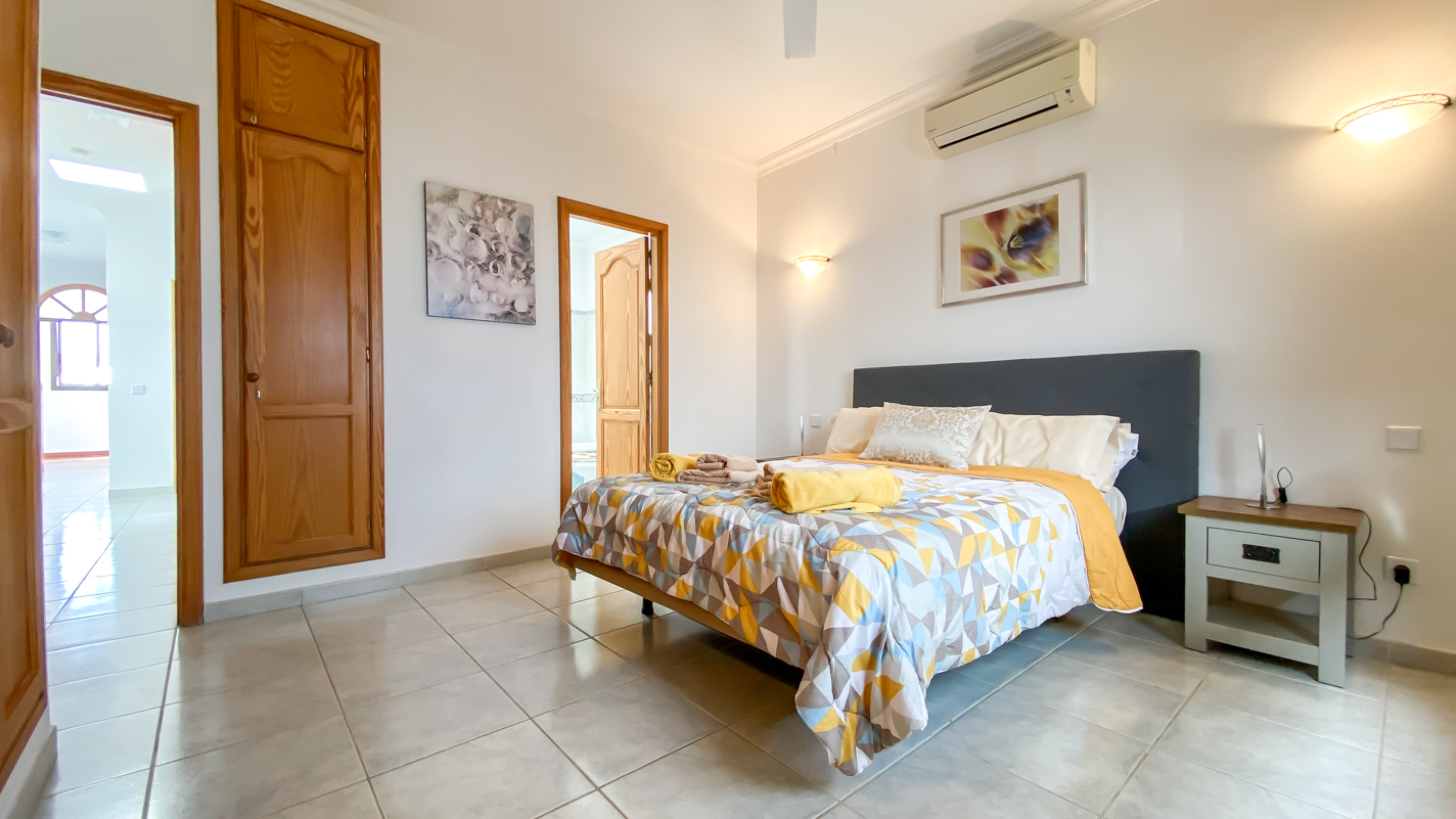 - Puerto Del Carmen - Roper Properties