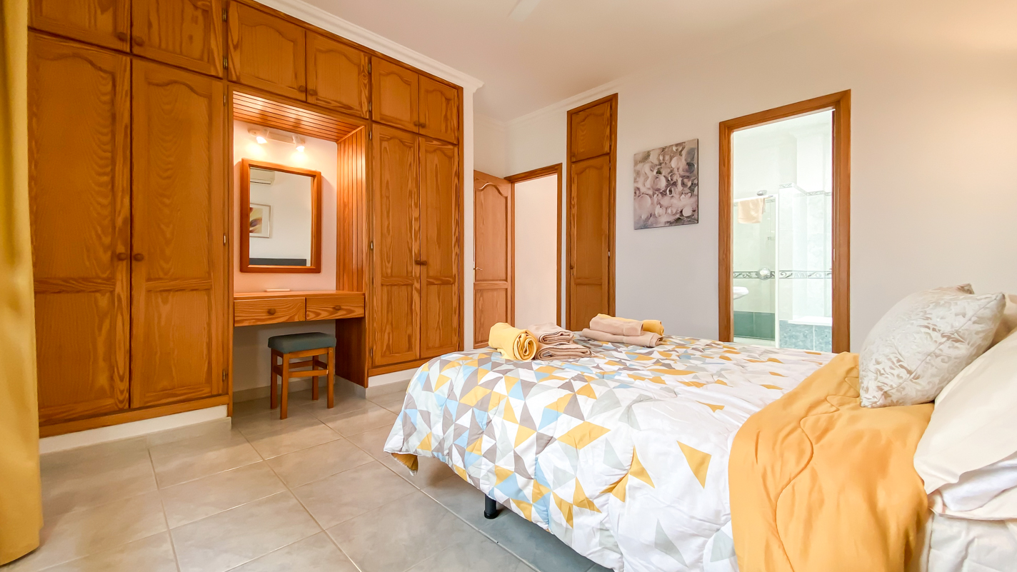 - Puerto Del Carmen - Roper Properties