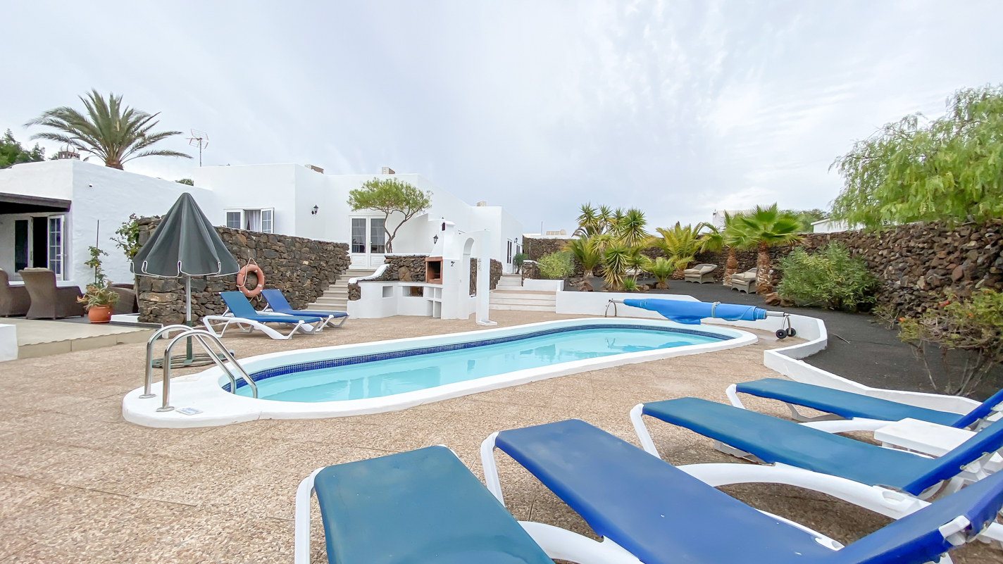 - Puerto Del Carmen - Roper Properties