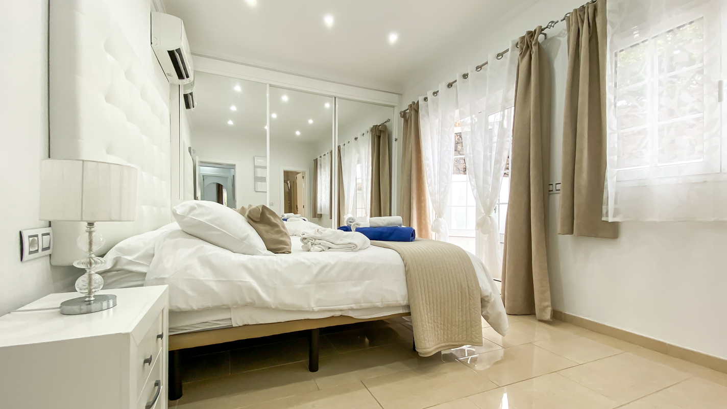 - Puerto Del Carmen - Roper Properties