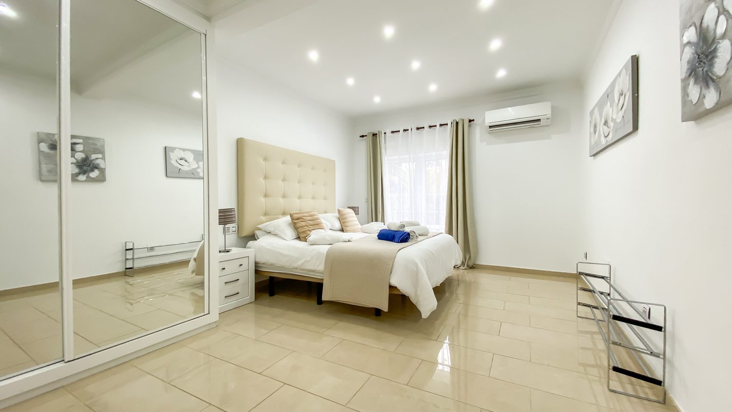 - Puerto Del Carmen - Roper Properties