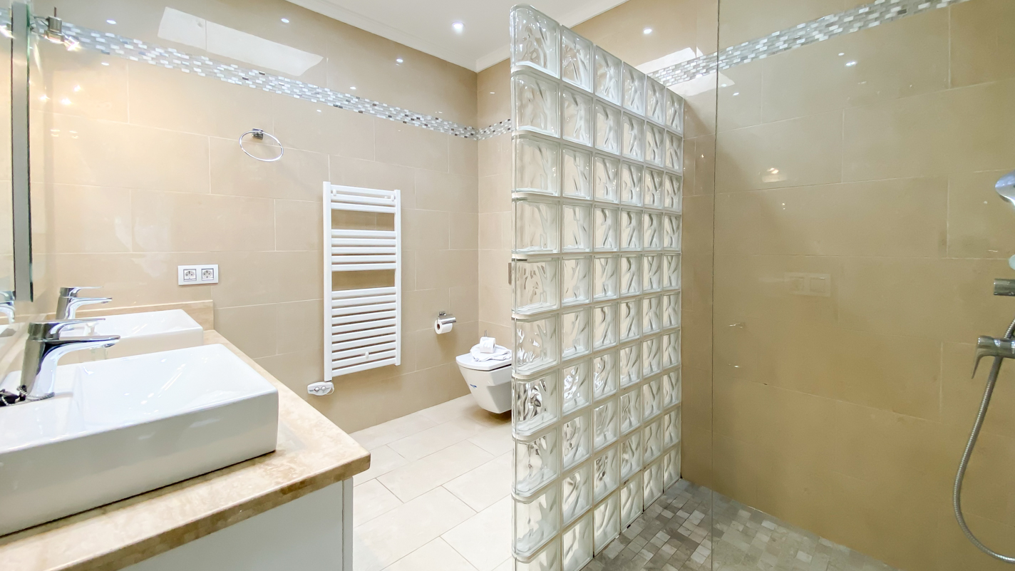 - Puerto Del Carmen - Roper Properties