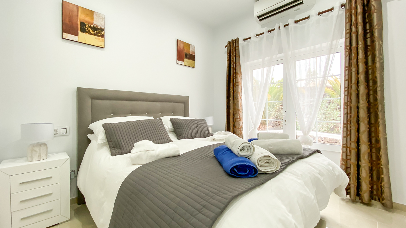 - Puerto Del Carmen - Roper Properties