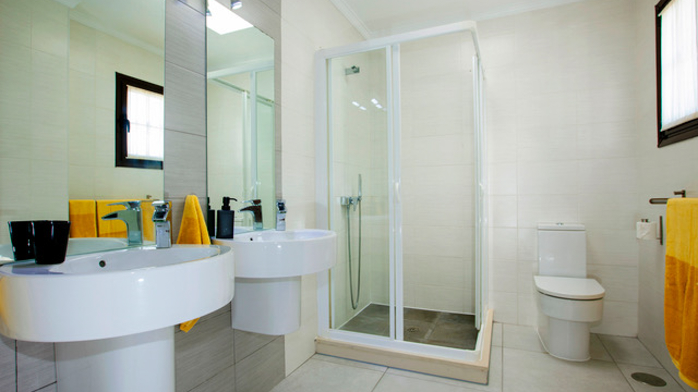 - Puerto Del Carmen - Roper Properties