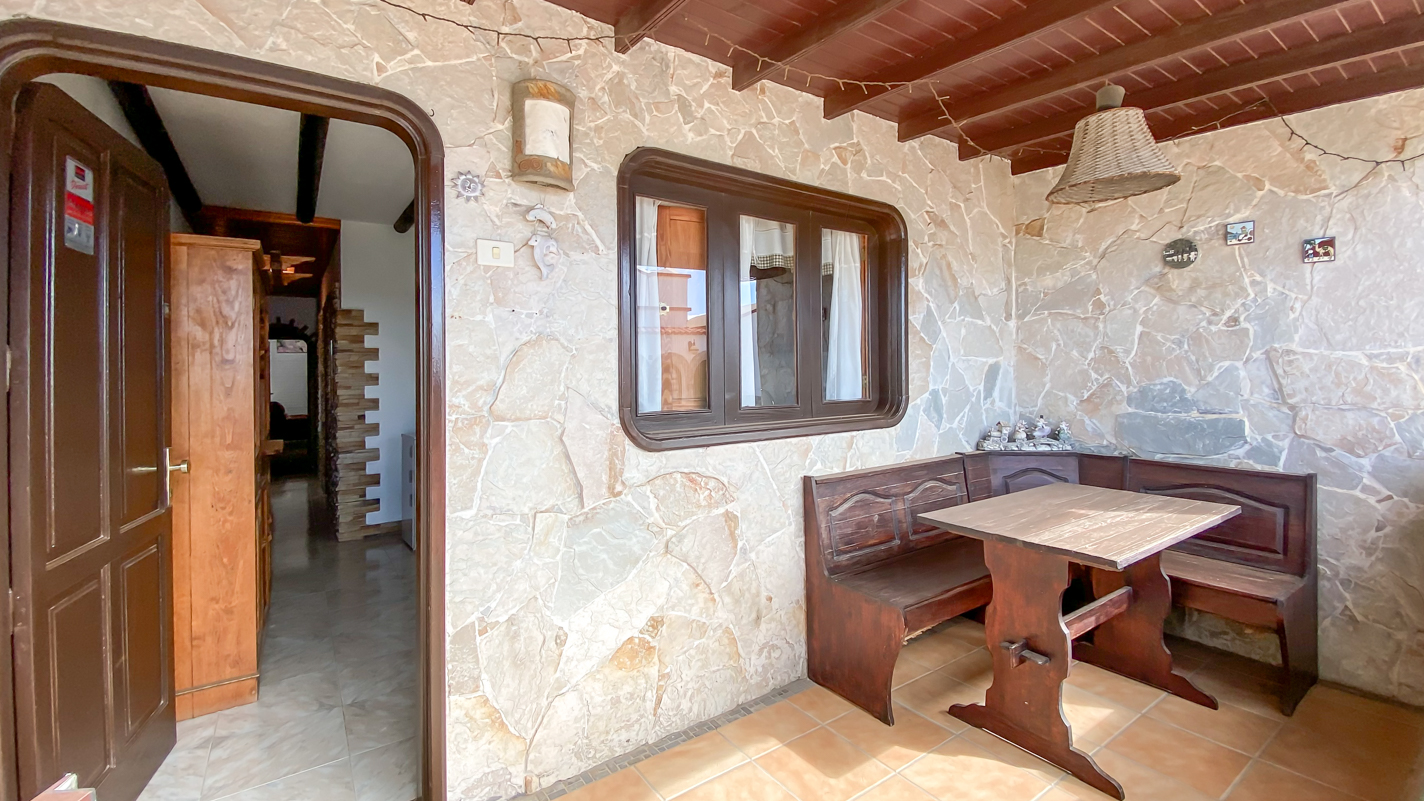 - Los Ancones - Roper Properties