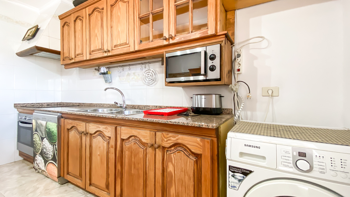 - Los Ancones - Roper Properties