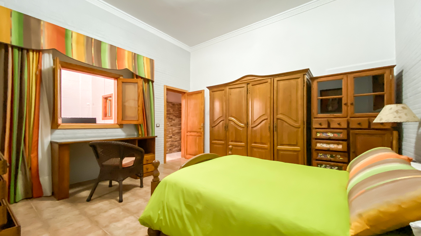 - Los Ancones - Roper Properties
