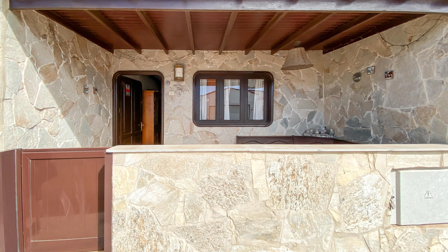- Los Ancones - Roper Properties