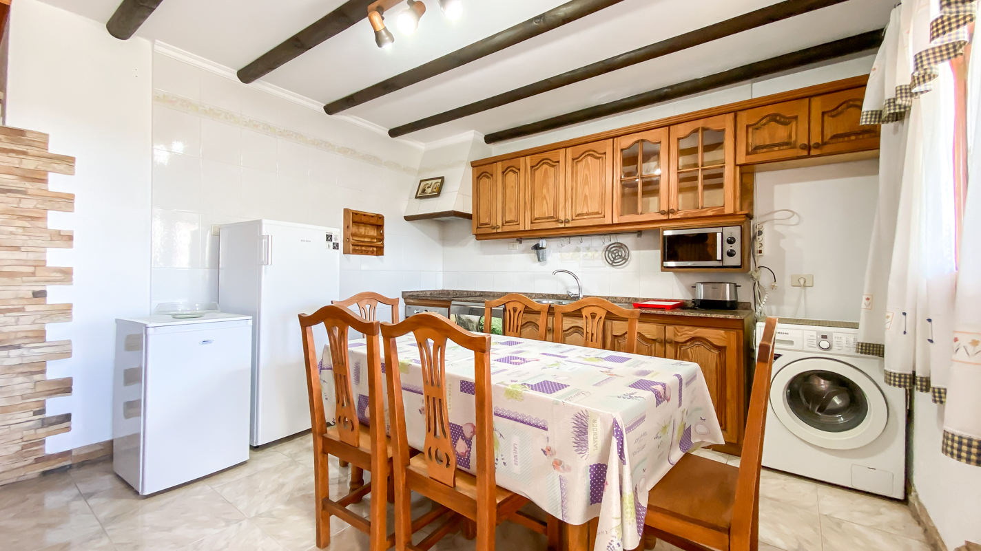 - Los Ancones - Roper Properties