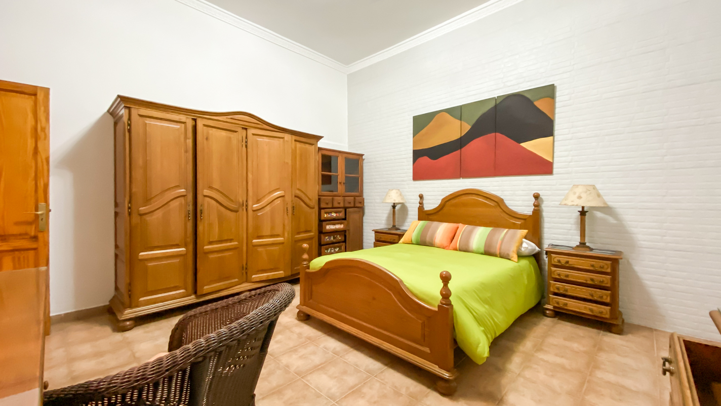 - Los Ancones - Roper Properties
