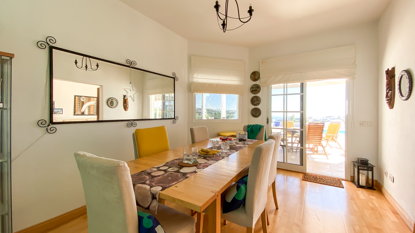 - Tias - Roper Properties