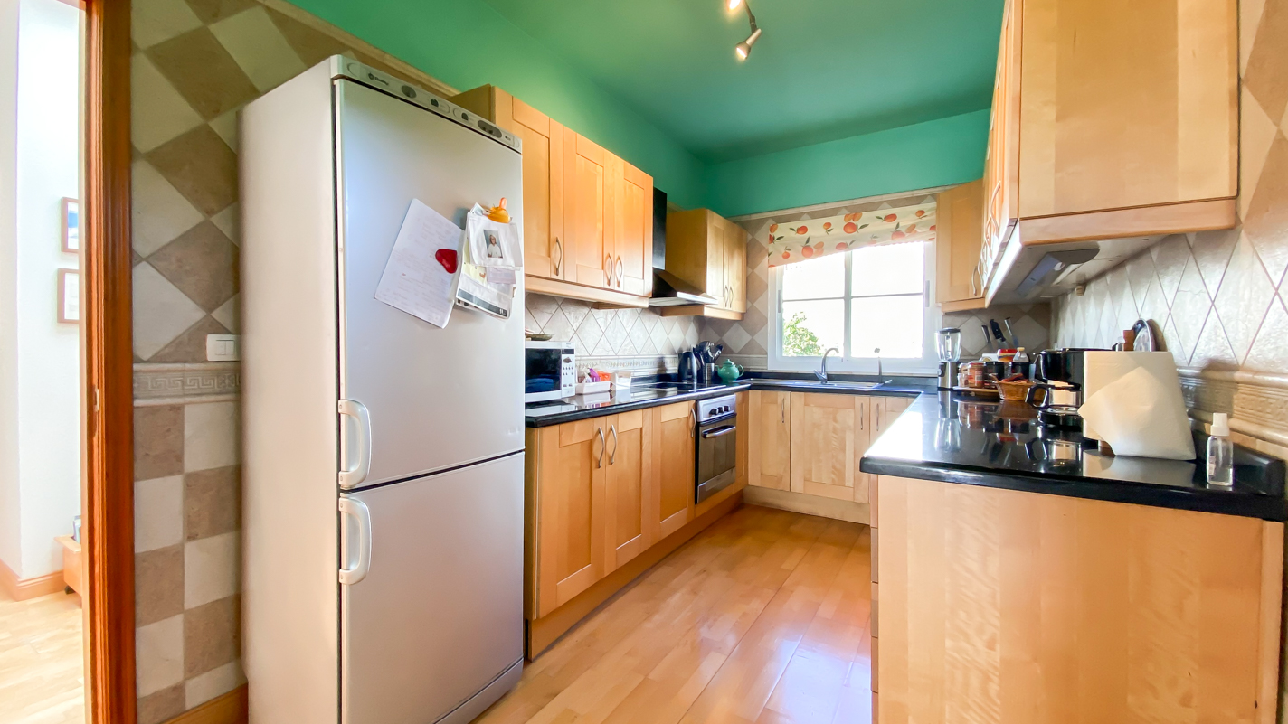 - Tias - Roper Properties