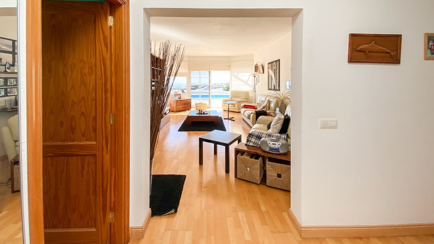 - Tias - Roper Properties