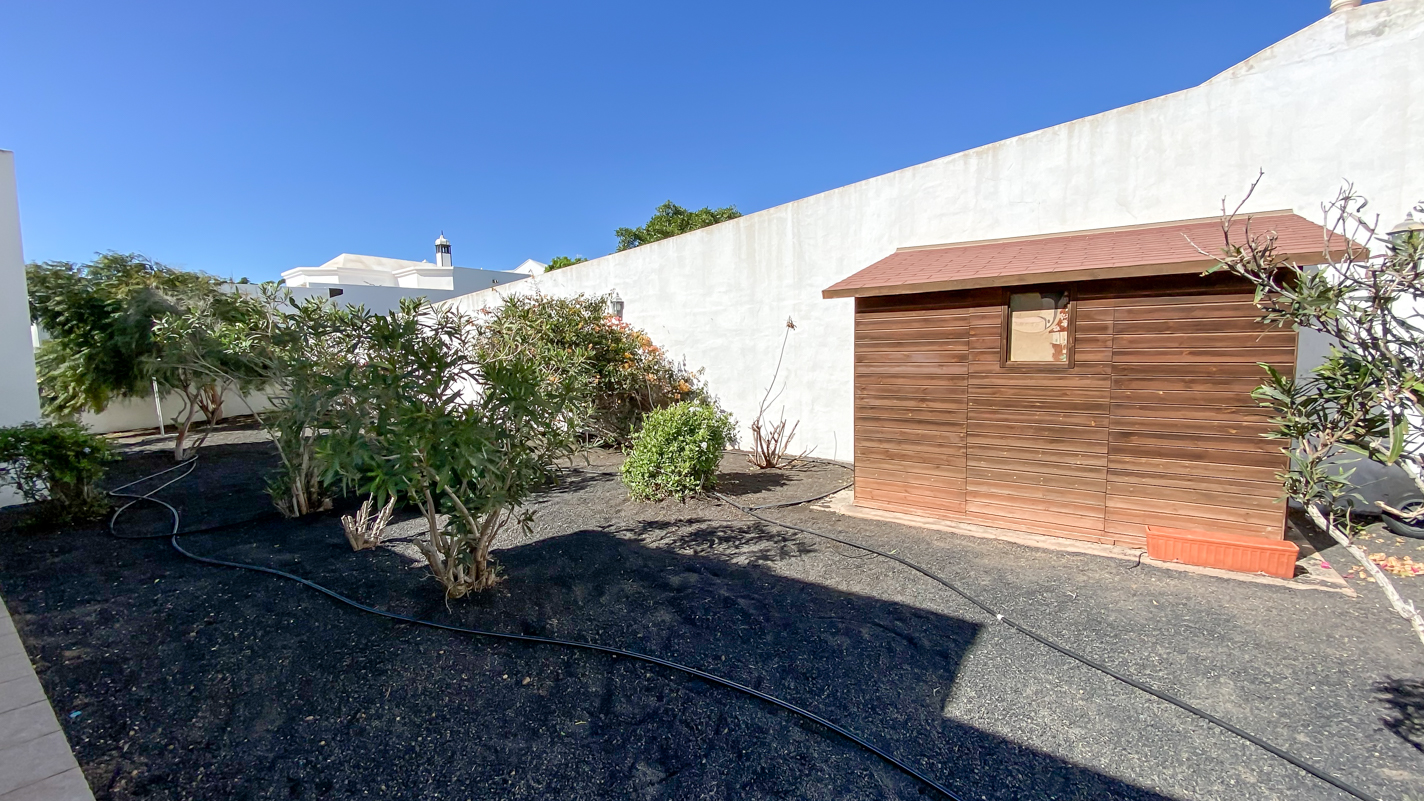 - Tias - Roper Properties