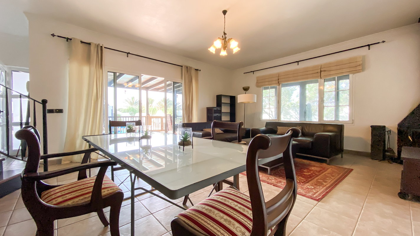 - Costa Teguise - Roper Properties