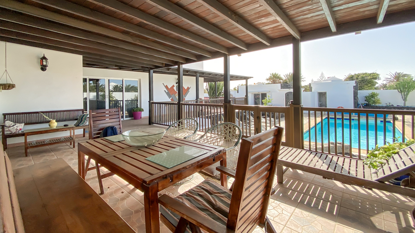 - Costa Teguise - Roper Properties