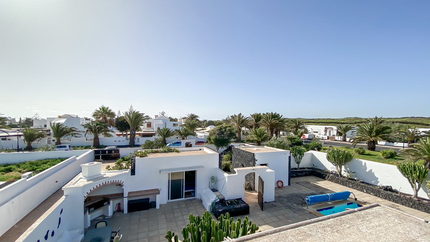 - Costa Teguise - Roper Properties