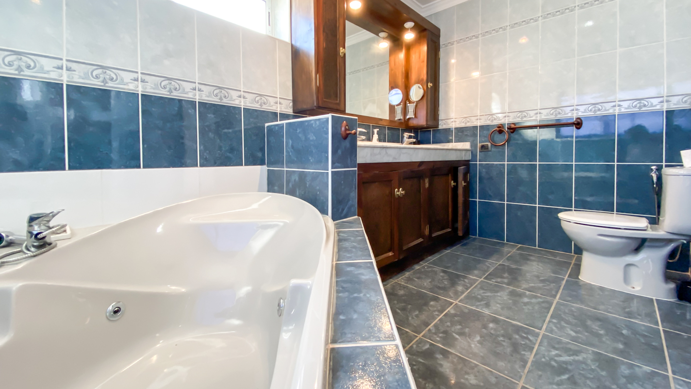 - Costa Teguise - Roper Properties