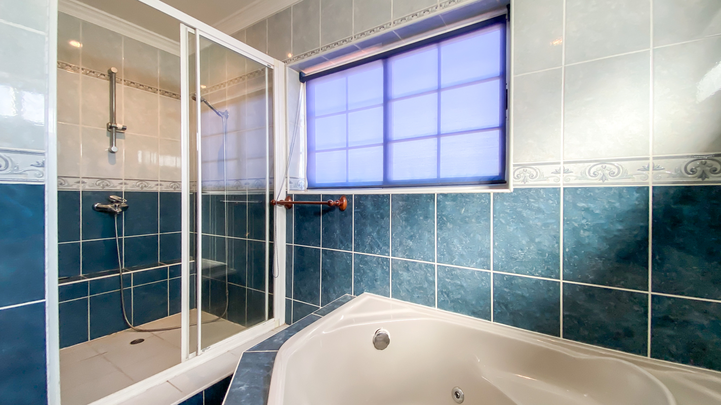 - Costa Teguise - Roper Properties