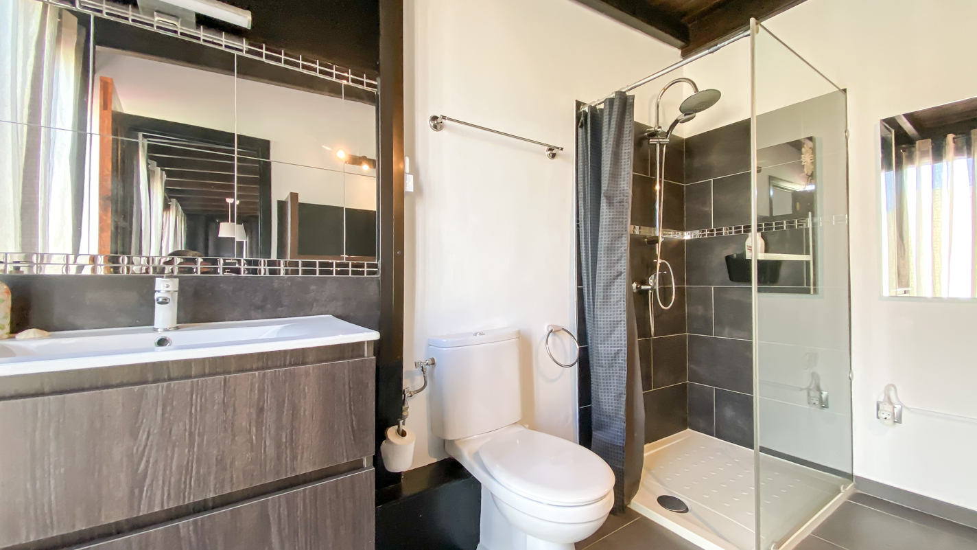 - Costa Teguise - Roper Properties