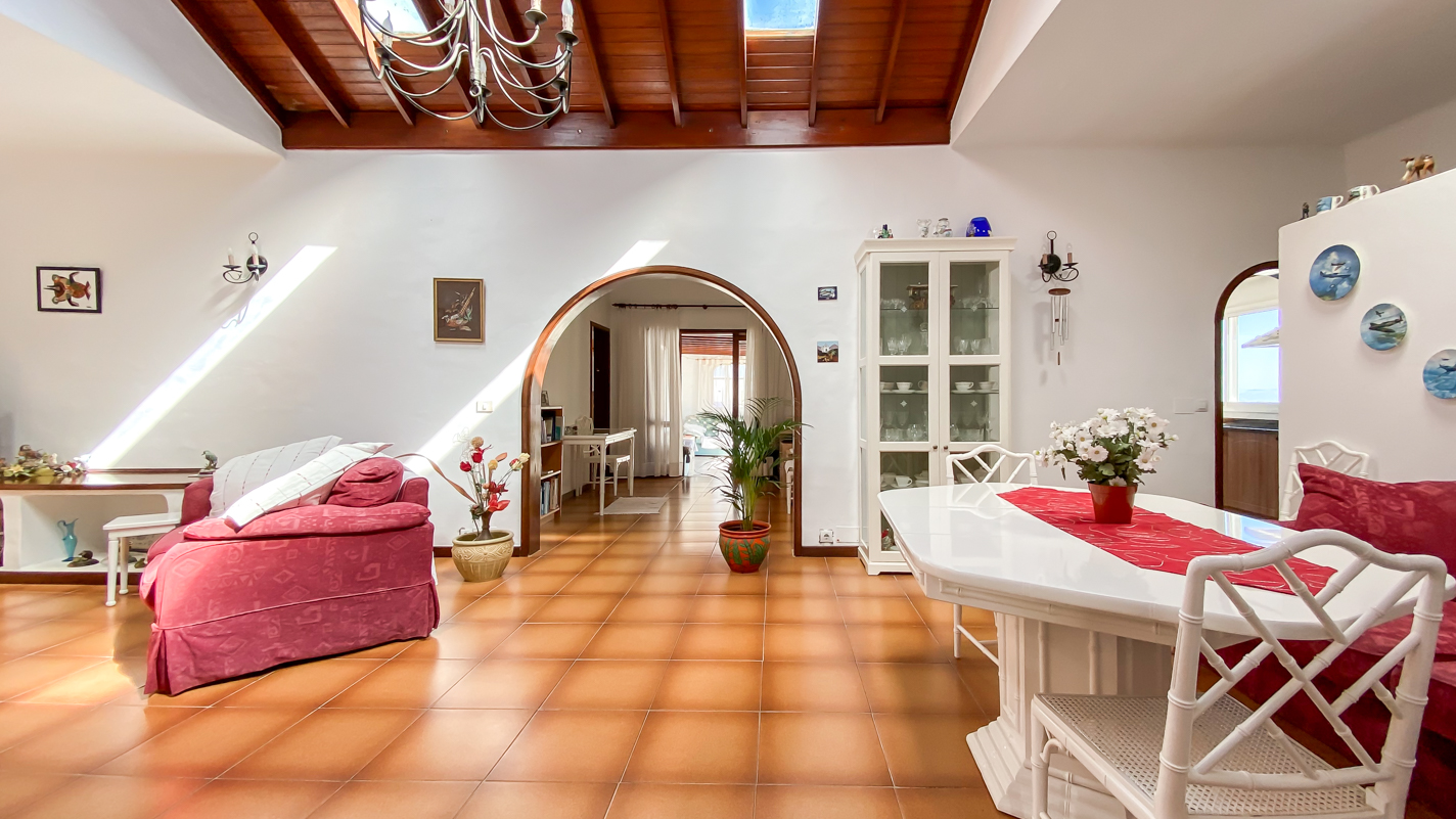 - Tias - Roper Properties