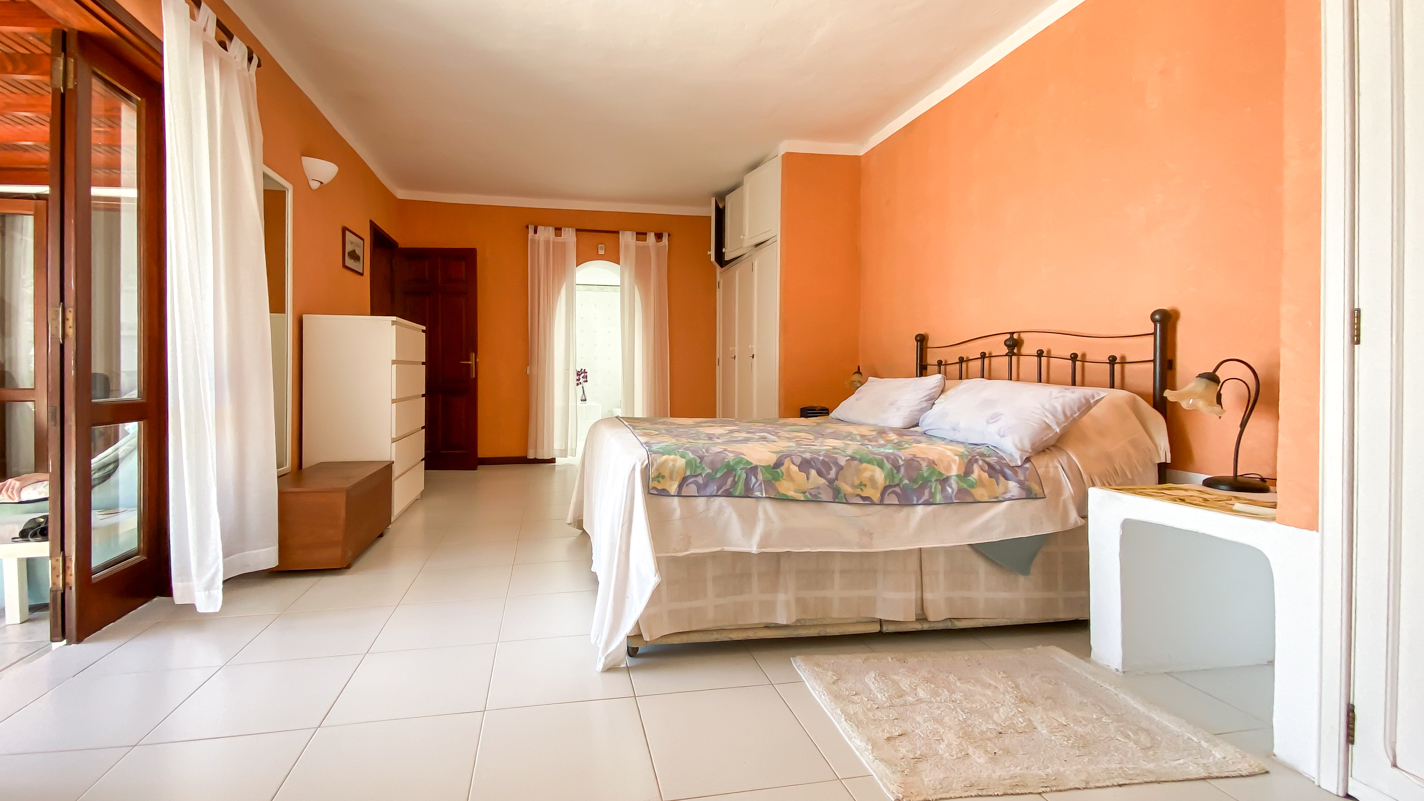 - Tias - Roper Properties