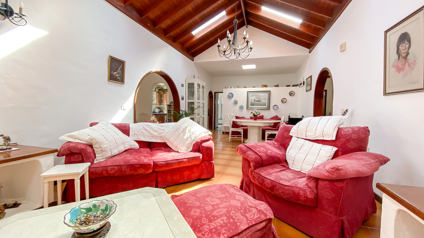 - Tias - Roper Properties