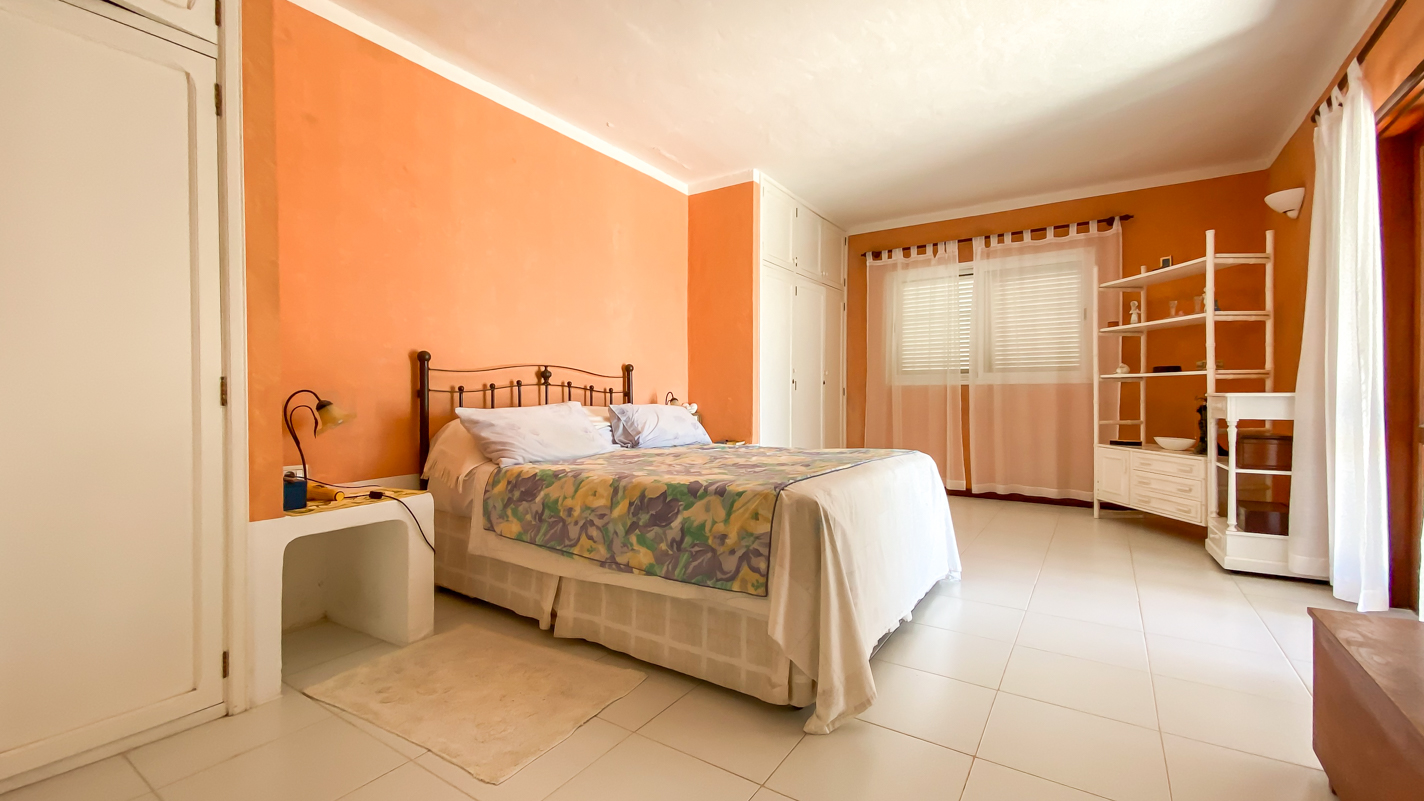 - Tias - Roper Properties