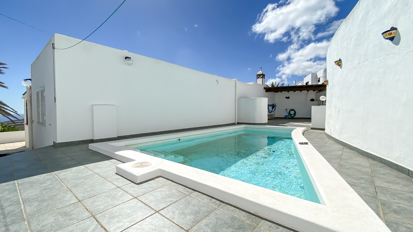 - Tias - Roper Properties