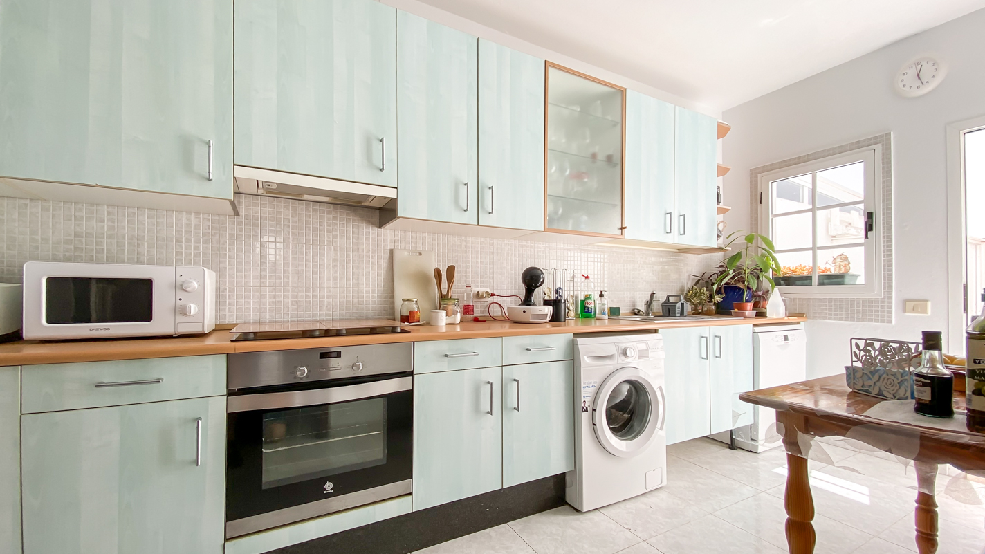 - Tias - Roper Properties