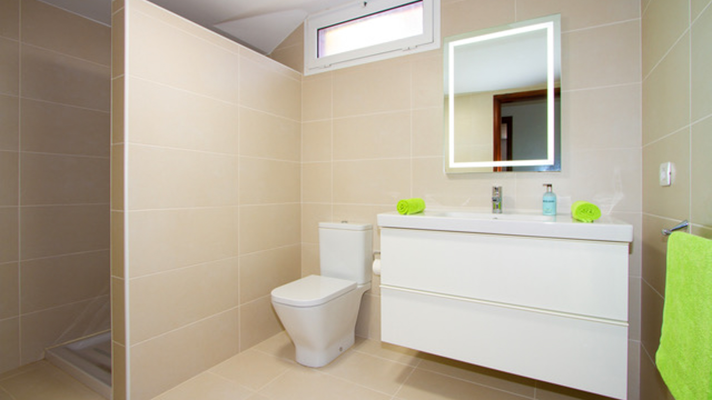 - Macher - Roper Properties