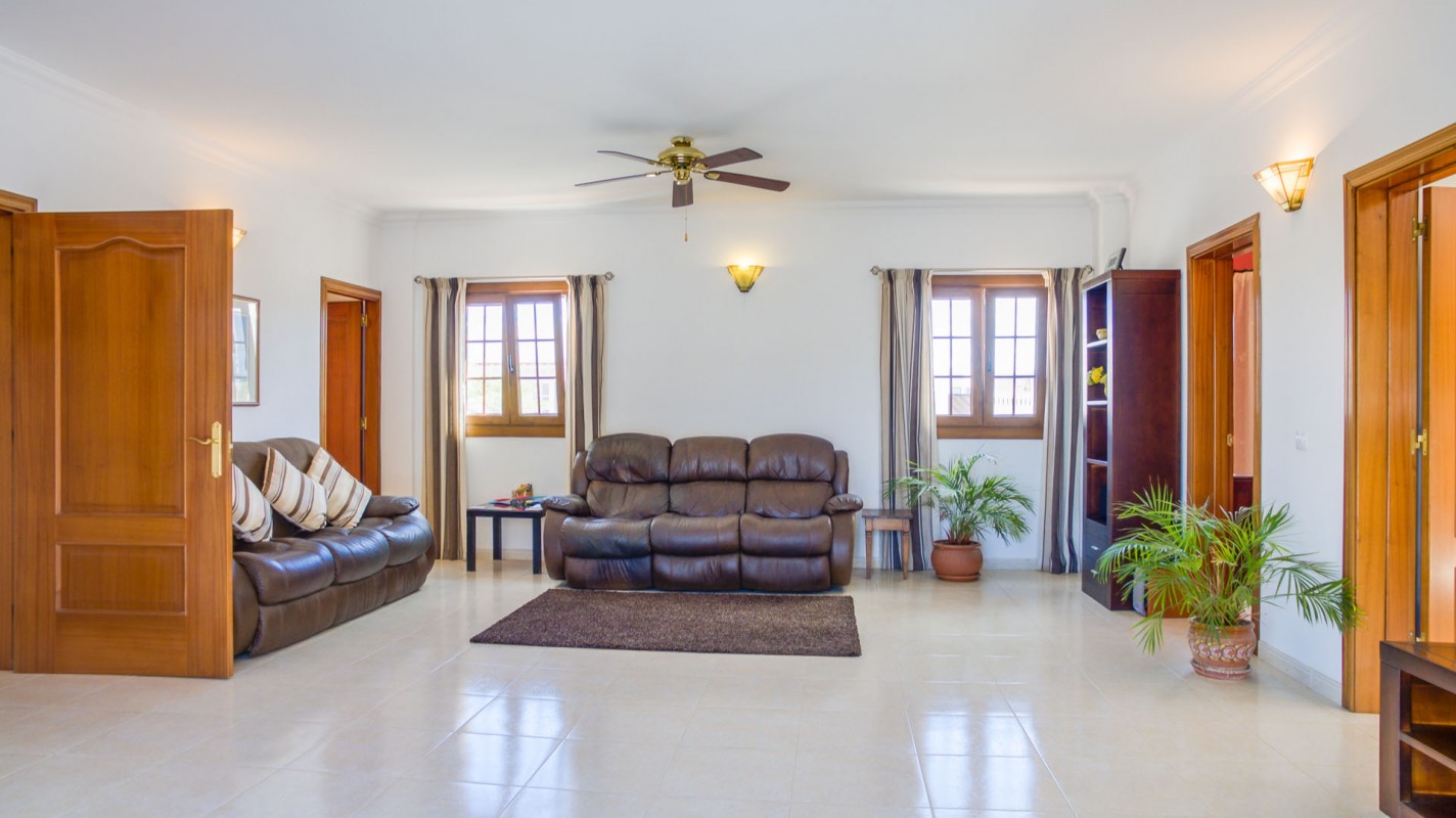 Cabeza Blanca - Yaiza - Roper Properties