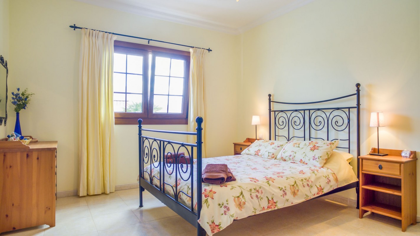 Cabeza Blanca - Yaiza - Roper Properties