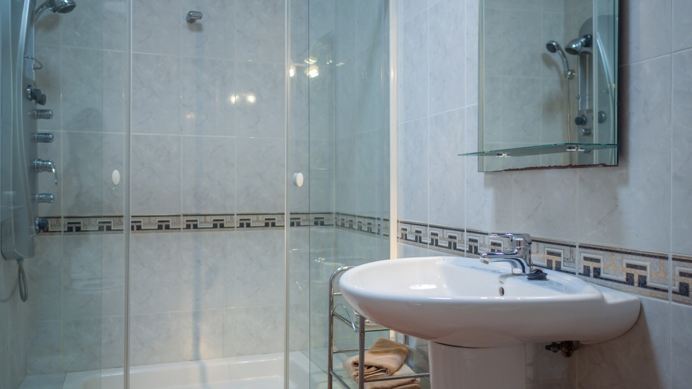 - Macher - Roper Properties