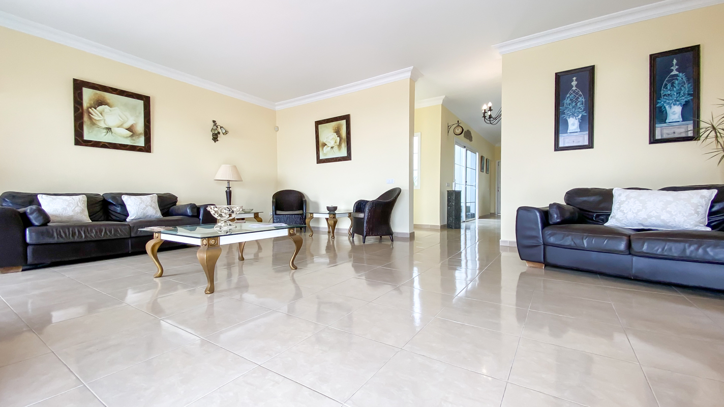 - Puerto Del Carmen - Roper Properties